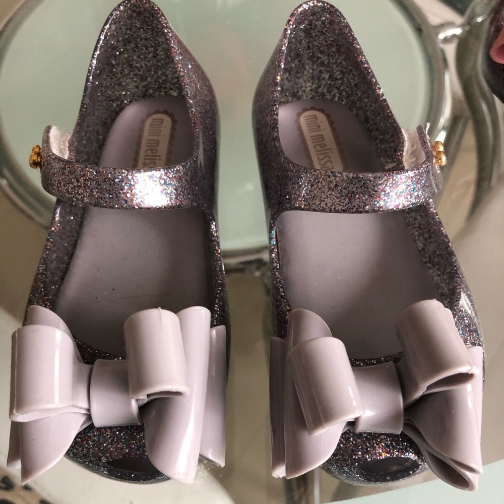 Mini Melissa’s kids size 7